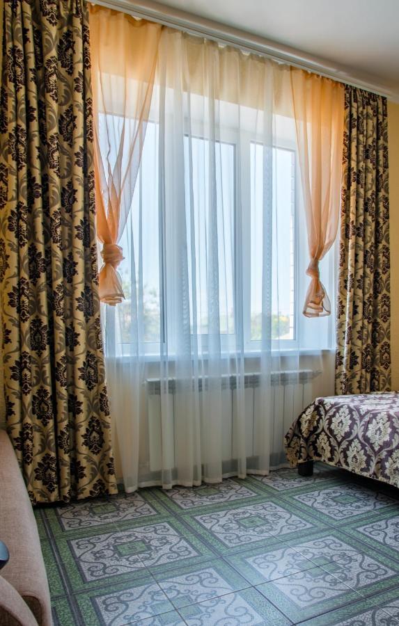 Olimp Hotel Berdyansʼk Dış mekan fotoğraf